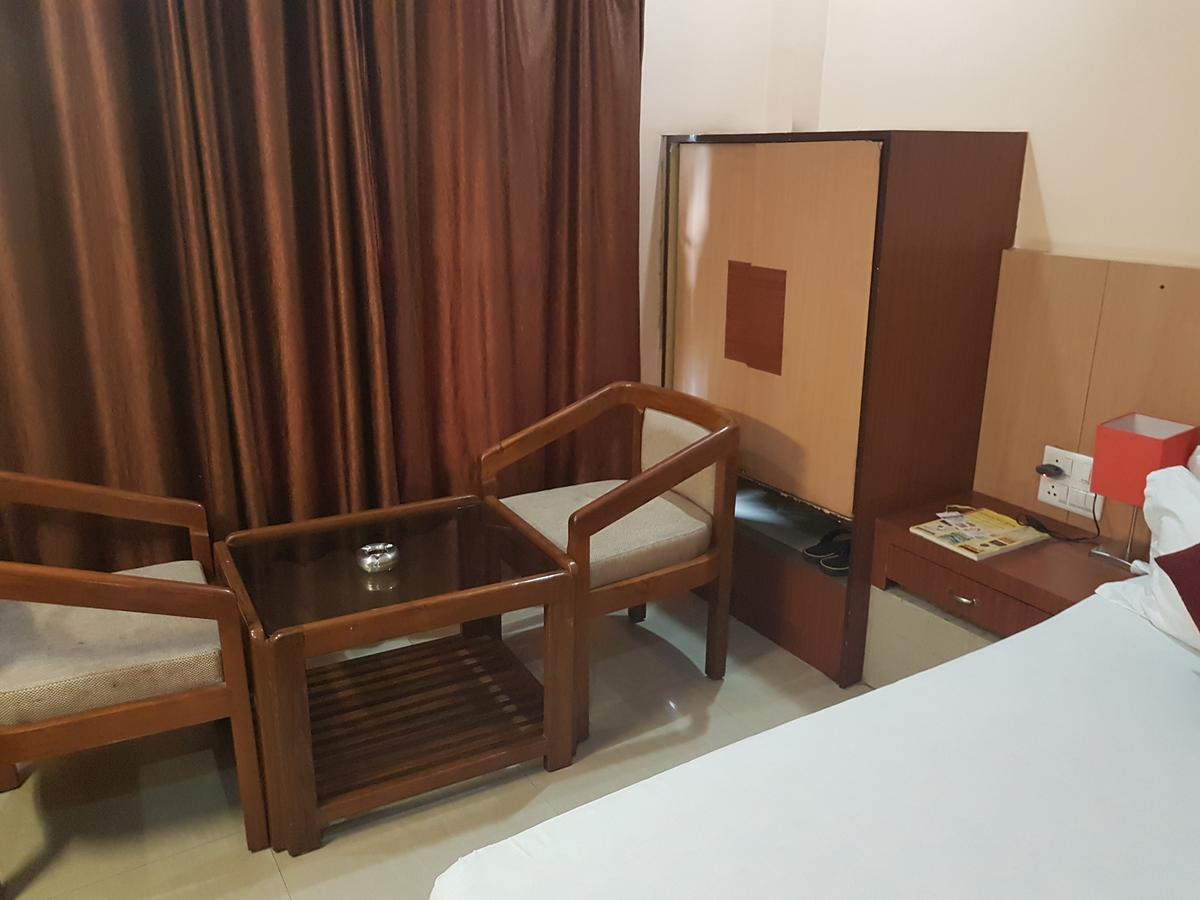 Hotel Simla Siliguri Extérieur photo
