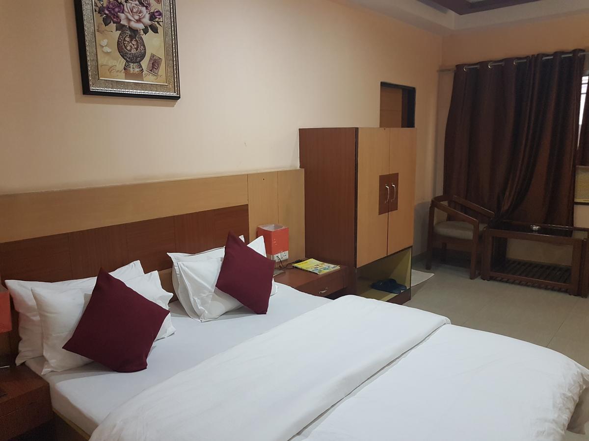 Hotel Simla Siliguri Extérieur photo