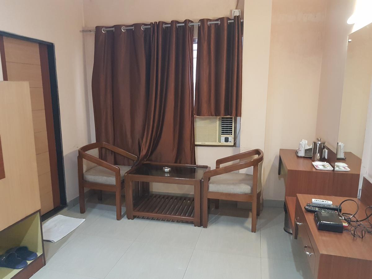 Hotel Simla Siliguri Extérieur photo